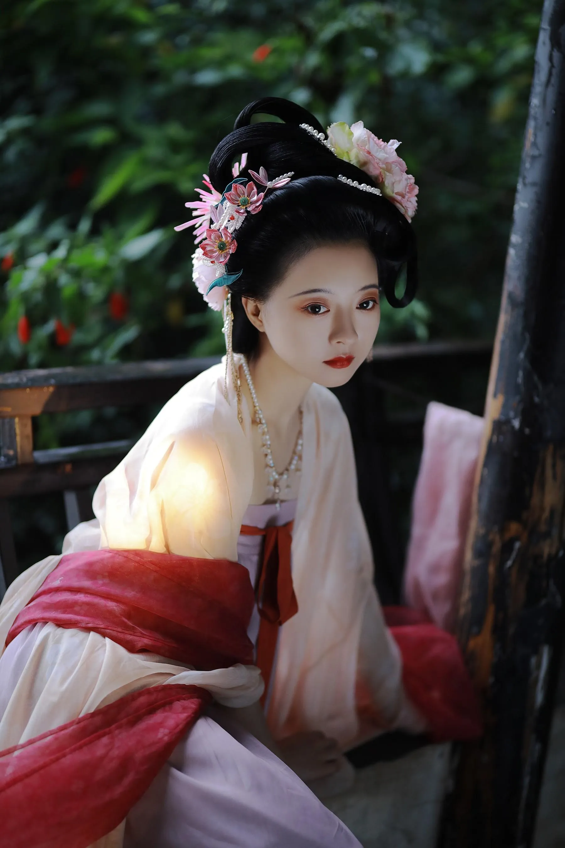 [YITUYU艺图语]2022.09.23 风月偏爱宴旧人 YunFleur [36P]插图1